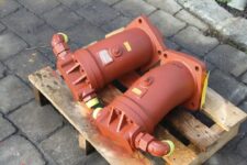 Használt O&K RH9 hidromotor forgató excavátorhoz – 2 db-os készlet