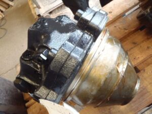 Hidromotor hitachi hmt107cf-25d fiat-hitachi fh220-hoz