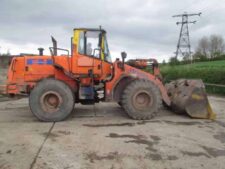 Hitachi W190 homlokrakodó bontásra