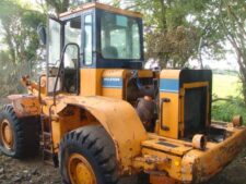 Hyundai HL750 homlokrakodó bontott alkatrészek