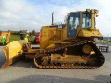 Caterpillar D5N buldózer