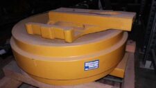 Feszítőgörgő Komatsu D85 buldózerhez – Heavy-Duty alkatrész