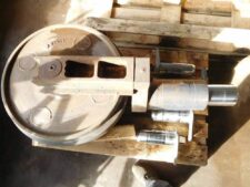 Vezetőgörgő Liebherr R964 kotrógéphez