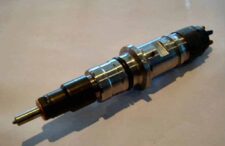 Komatsu 4D88E3HMX motor befecskendező szelep