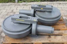 Liebherr R 912 lánctalp feszítő