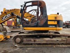 Alkatrészek JCB JZ235LC kotrógéphez