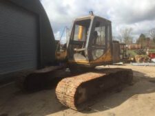 JCB JS200 kotrógép alkatrész szétbontás