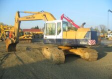 Komatsu PC210 NLC kotrógép bontás