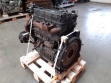 Kubota V3300 motor és alkatrészek – Eladó