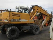 Liebherr A902 kotrógép bontásra
