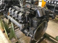 Mercedes-Benz OM 422 V8 motor