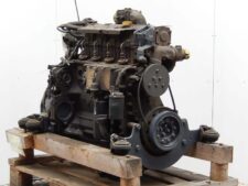 Deutz BF4M1013FC 4 hengeres motor bontott állapotban