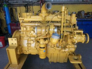 Caterpillar 345b motor – elölnézet műhelyben