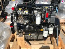 Új CATERPILLAR 3054E motor