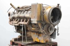Deutz BF12L413F dízelmotor, 12 hengeres