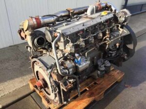 Deutz bf6m1013 motor palettával – oldalsó nézet
