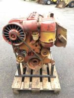 Deutz F4L514 használt motor fa raklapon