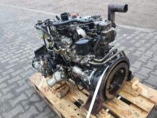 Használt Isuzu CC-4JG1 motor New Holland E70SR kotrógéphez