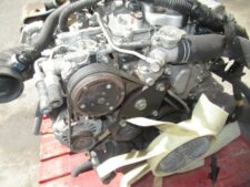 Mitsubishi Fuso 4M50 motor – elölnézet