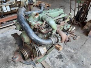 Motor mercedes-benz om352a 150le – hosszú, javítást igényel