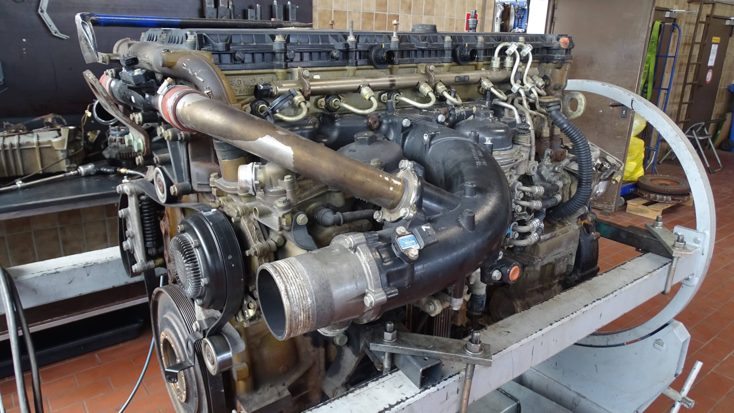 Mercedes OM471LA Euro 6 AdBlue motor