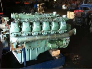 Mercedes v12 om 421 motor, felújított
