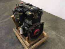 Új Perkins 1104C motor