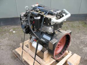 Új perkins 1104d-44t motor
