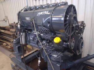 Teljes motor deutz bf6l913t