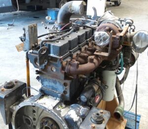 Cummins c8. 3 dízelmotor, 300 le