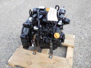 Felújított kubota d1105 dízelmotor fa tartón