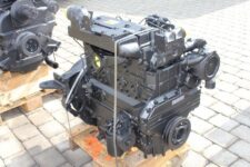 Felújított Perkins 1004-4 motor