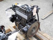 Felújított Yanmar 4TNV84T motor