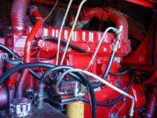 Használt Caterpillar 3306 motor, pirosra festve, Romániában
