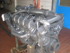 Használt Mercedes V8 motor
