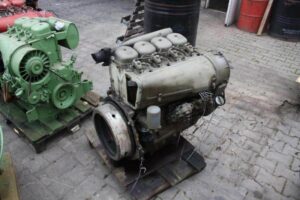 Használt deutz f4l912 4 hengeres motor, jó állapotban