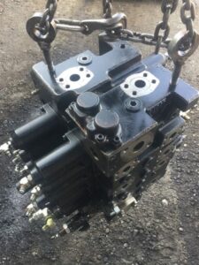 Hidraulikus elosztó new holland e305-hoz