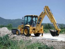 Alkatrészek Komatsu WB93R-5 kotrógéphez