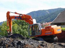 Alkatrészek bontásból Fiat-Hitachi EX235 kotrógéphez