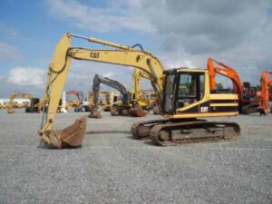 Használt alkatrészek caterpillar 317 kotrógéphez