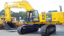 Komatsu PC600 LC bontott alkatrészek