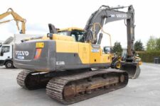 Volvo EC 220 DL bontott alkatrészek