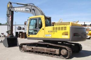 Használt alkatrészek volvo ec240b kotrógépből