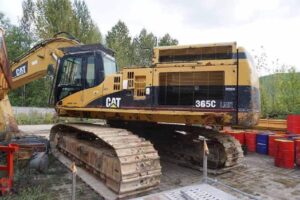 Alkatrészek bontott caterpillar 365c lme kotrógépekhez