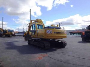 Alkatrészek bontott komatsu pc240lc-6 gépekhez