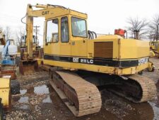 Használt alkatrészek Caterpillar CAT 211LC kotrógéphez, bontott állapotban