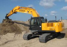 Használt alkatrészek Hyundai 250LC-7A kotrógéphez, bontott állapotban