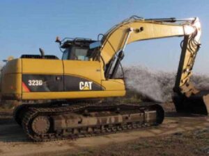 Használt alkatrészek caterpillar 323dl kotrógéphez