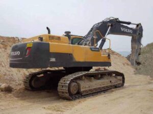 Használt alkatrészek volvo ec480 kotrógéphez