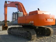 Hitachi EX550 bontott alkatrészek kotrógéphez